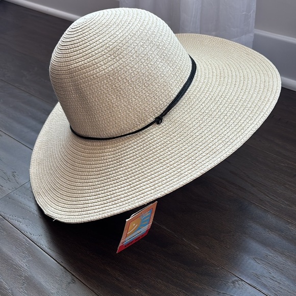 Milani Heather UPF 50+ Floppy Sun Hat,4.5”wide brim,chin strap,adjustable band - Picture 5 of 11